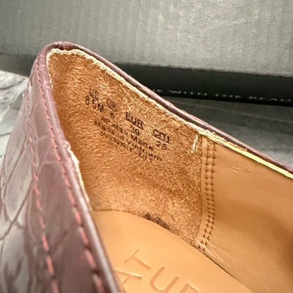 Naturalizer Wynrie Merlot (dark brown/burgundy) Croc Bit Block Heel Pump 8.5M - Picture 9 of 12